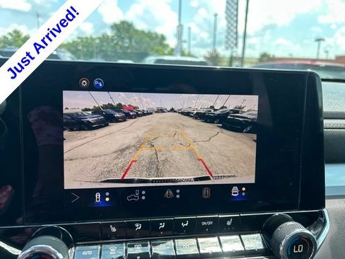 Used 2024 Chevrolet Colorado LT w/ LT Convenience Package II RWD image 21