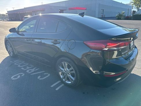 Used 2017 Hyundai Elantra SE w/ SE A/T Tech Package 03 FWD image 5