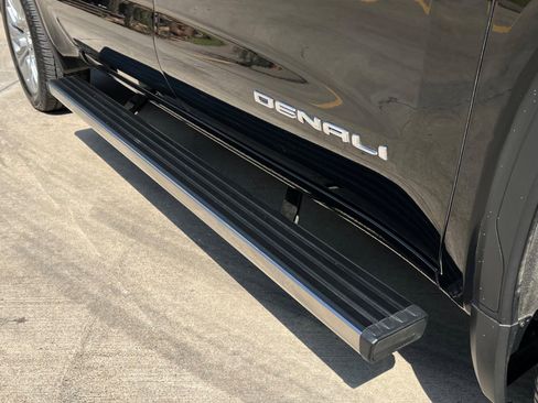 Used 2021 GMC Sierra 1500 Denali w/ Denali Premium Package image 12