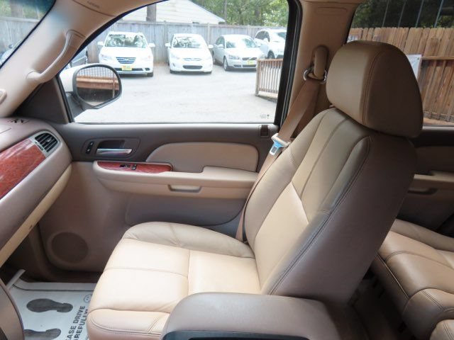Used 2008 GMC Yukon SLT w/ SLT Preferred Equipment Group AWD/4WD image 22