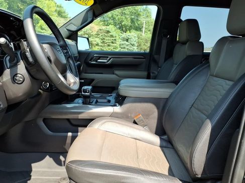 Used 2024 Chevrolet Silverado 1500 ZR2 w/ Technology Package AWD/4WD image 12