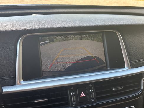 Used 2019 Kia Optima LX image 43