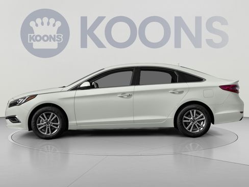Used 2017 Hyundai Sonata SE FWD image 4