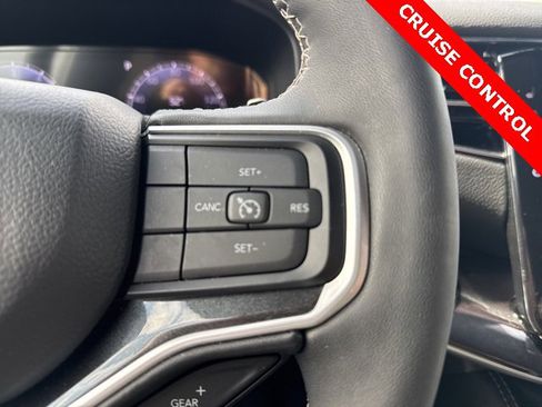 Used 2024 Jeep Wagoneer 4WD image 17