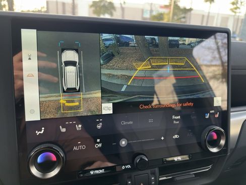 Used 2024 Lexus GX 550 image 22