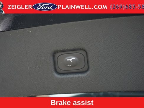 Used 2022 Lincoln Nautilus AWD w/ Premium Package image 11