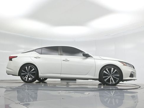 Used 2022 Nissan Altima 2.0 SR image 47