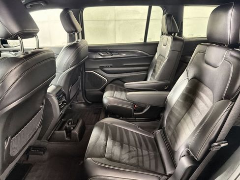 Used 2021 Jeep Grand Cherokee L Laredo image 23