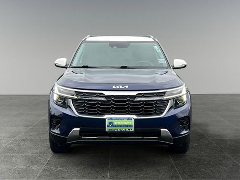 Used 2024 Kia Seltos S AWD/4WD image 2