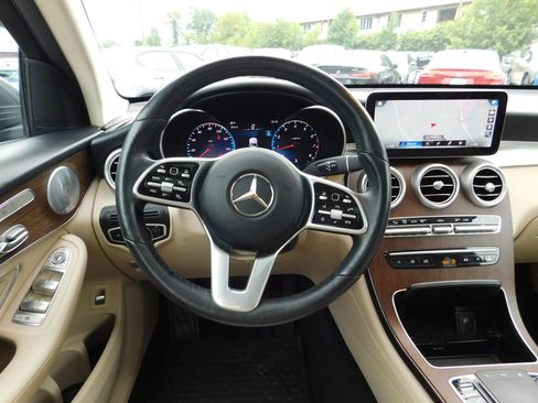 Used 2020 Mercedes-Benz GLC 300 4MATIC image 16