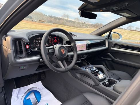 New 2026 Porsche Cayenne Coupe AWD/4WD image 12