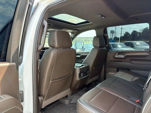 Used 2024 GMC Sierra 2500 Denali w/ Denali Reserve Package AWD/4WD image 15