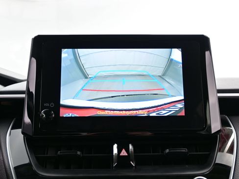 Used 2024 Toyota Corolla LE FWD image 17