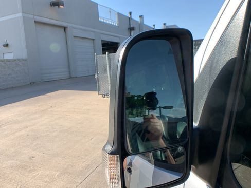 Used 2021 Mercedes-Benz Sprinter 2500 image 10