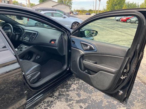 Used 2015 Chrysler 200 S w/ Comfort Group image 13