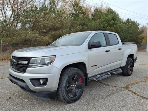 Used 2018 Chevrolet Colorado LT w/ Redline Special Edition image 3