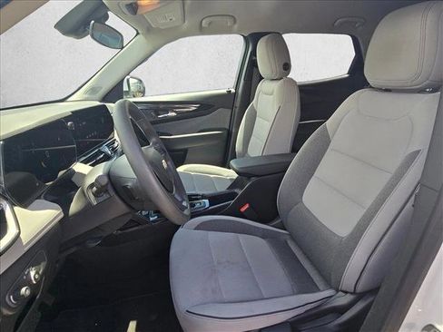 Used 2025 Chevrolet TrailBlazer LT FWD image 14