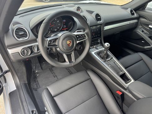 New 2025 Porsche 718 Cayman image 4