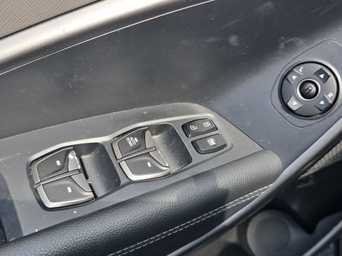 Used 2018 Hyundai Santa Fe Sport AWD/4WD image 23