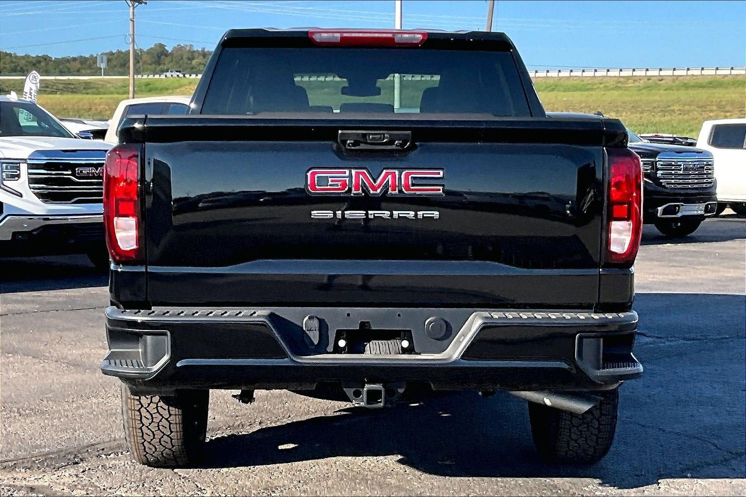 New 2026 GMC Sierra 1500 Pro w/ Graphite Edition AWD/4WD image 4