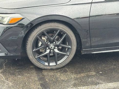 Used 2024 Honda Civic Sport image 9