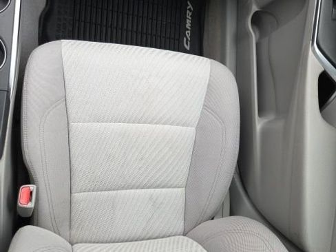 Used 2017 Toyota Camry LE image 20