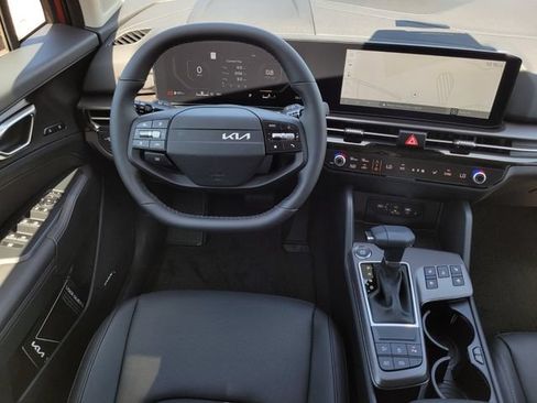 New 2026 Kia Sportage SX FWD image 14