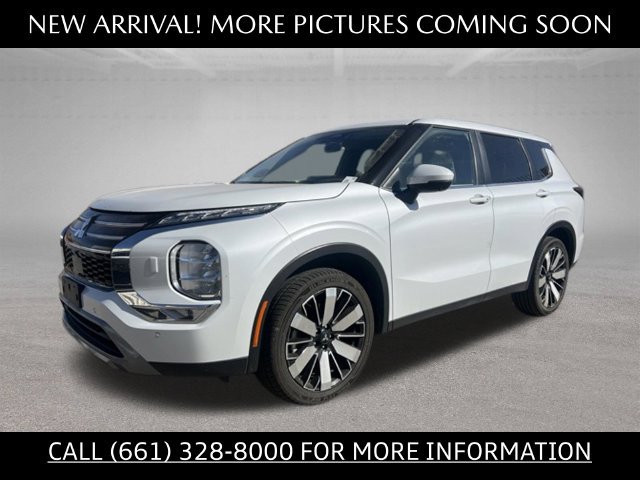 Used 2025 Mitsubishi Outlander SE AWD/4WD image 1