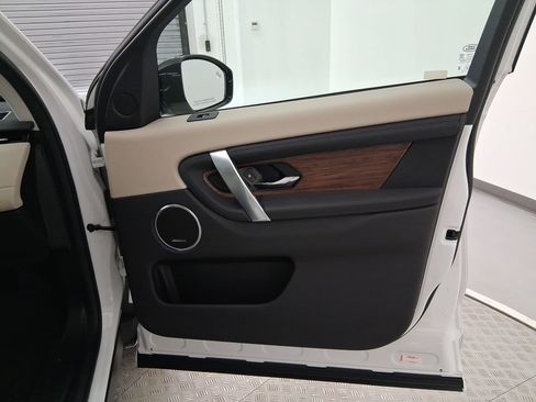 New 2025 Land Rover Discovery Sport S image 35