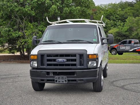 Used 2014 Ford E-350 and Econoline 350 Super Duty image 2
