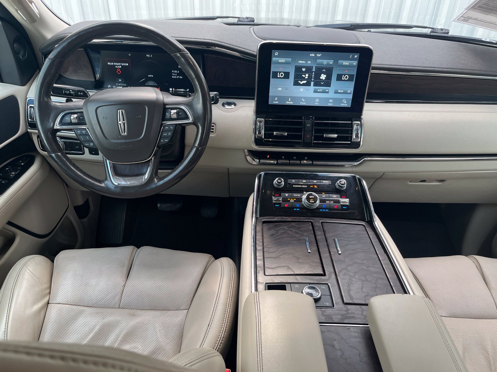Used 2020 Lincoln Navigator Reserve w/ Equipment Group 201A Reserve AWD/4WD image 23