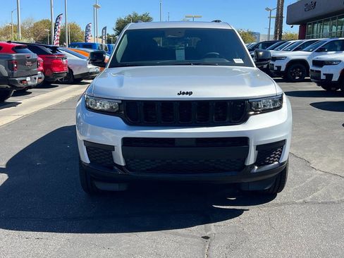 New 2025 Jeep Grand Cherokee L Altitude image 7