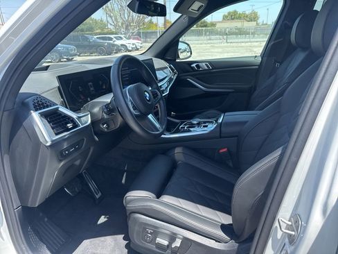 Used 2026 BMW X5 xDrive40i w/ M Sport Package AWD/4WD image 12