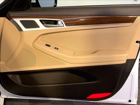 Used 2016 Hyundai Genesis 3.8 image 23