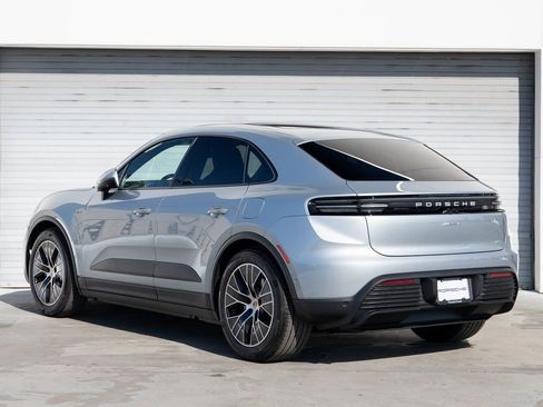 New 2026 Porsche Macan Electric image 3