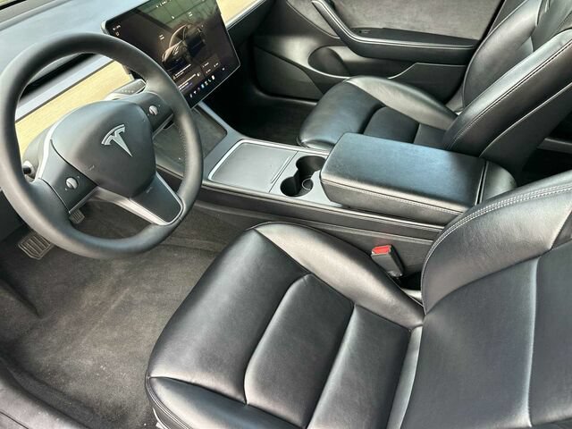 Used 2022 Tesla Model 3 Standard Range RWD image 10