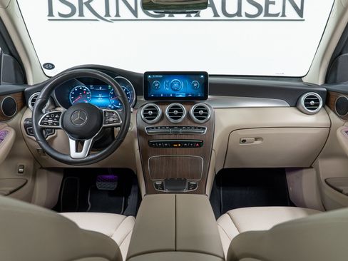 Certified 2022 Mercedes-Benz GLC 300 4MATIC w/ Premium Package Lite image 15