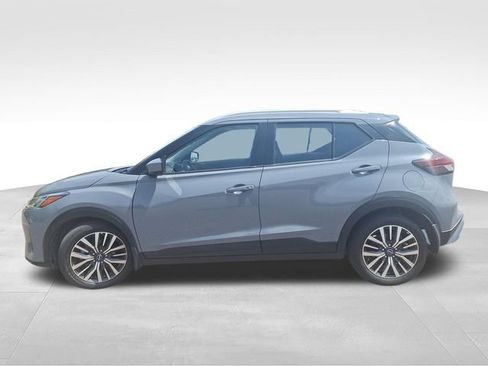 Certified 2024 Nissan Kicks SV FWD image 5