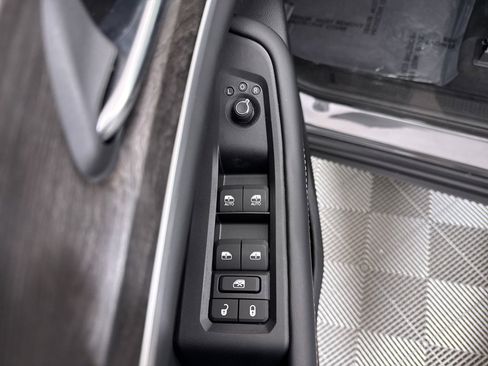 New 2025 Jeep Grand Cherokee Limited image 28