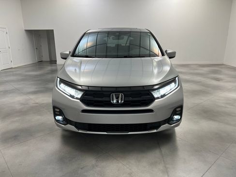 Used 2025 Honda Odyssey EX-L image 3
