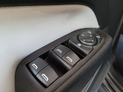 Used 2020 Chevrolet Equinox LS w/ LS Convenience Package FWD image 27