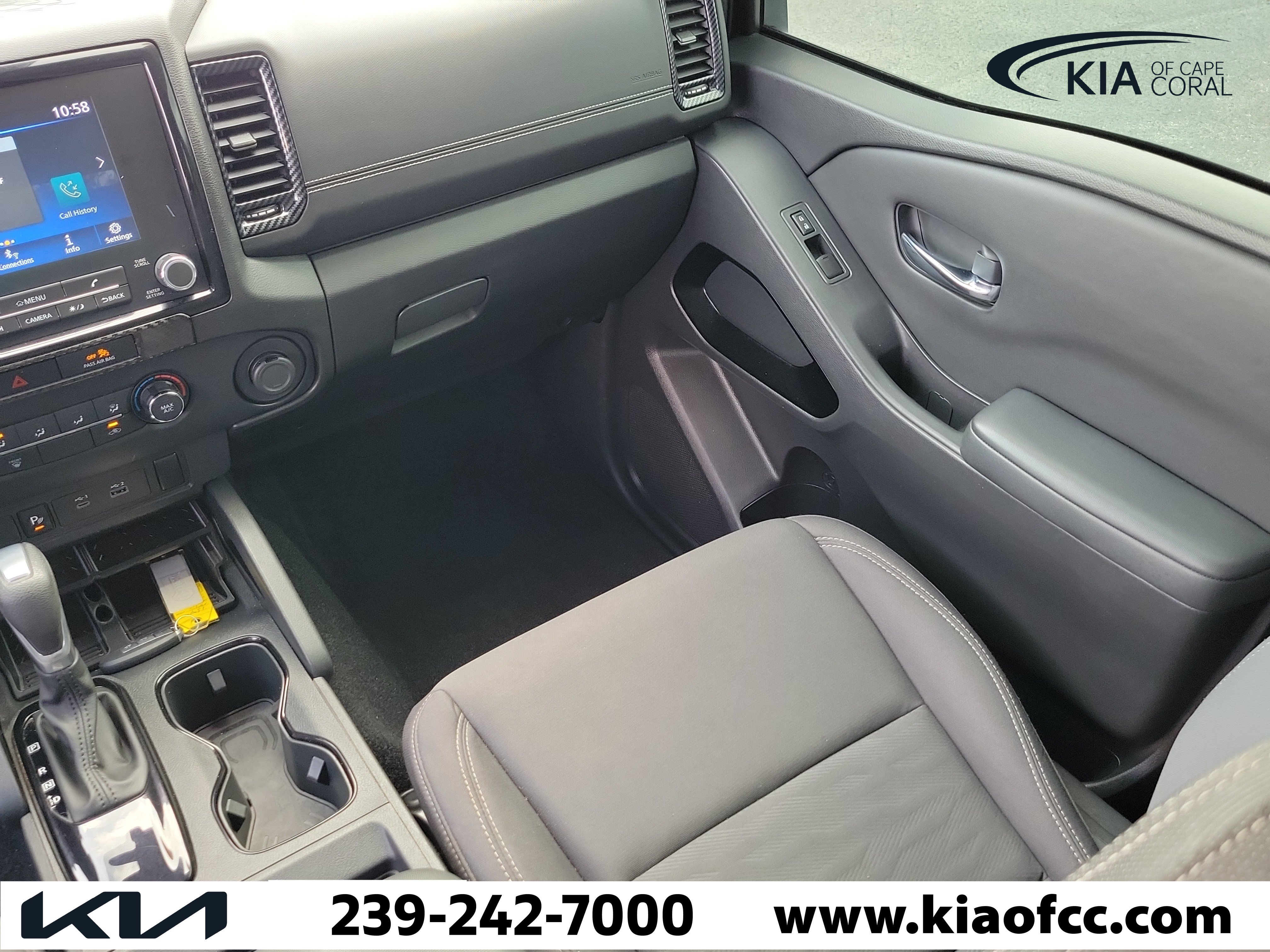 Used 2023 Nissan Frontier SV w/ Midnight Edition Package AWD/4WD image 17