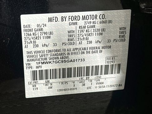 Used 2025 Ford Explorer ST RWD image 12