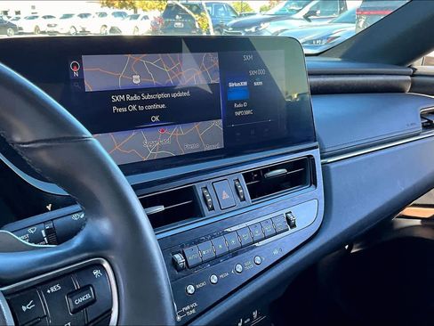 Used 2022 Lexus ES 250 w/ Premium Package image 5