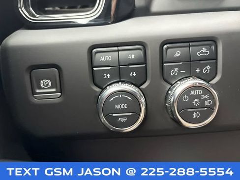 Used 2024 GMC Sierra 1500 AT4 w/ Technology Package AWD/4WD image 30