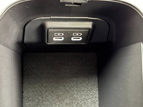 Used 2024 Toyota RAV4 XLE Premium image 32