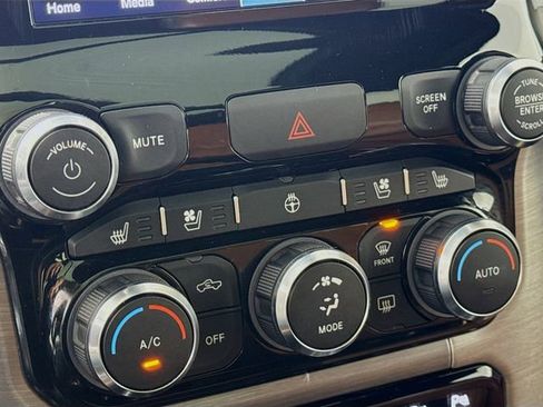 Used 2022 RAM 1500 Limited w/ Body Color Bumper Group image 20