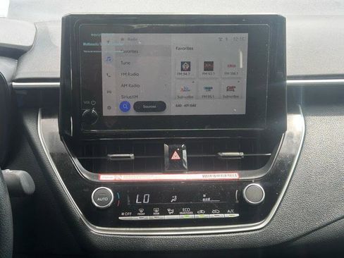 Used 2025 Toyota Corolla LE image 12