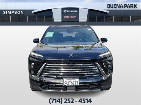 Used 2026 Buick Enclave Preferred image 3
