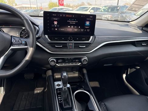 Used 2025 Nissan Altima 2.5 SL AWD/4WD image 19